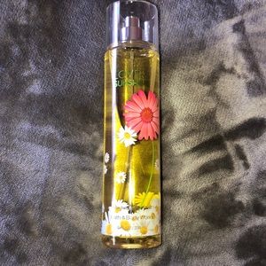 Bath & Body Works Love & Sunshine fragrance mist